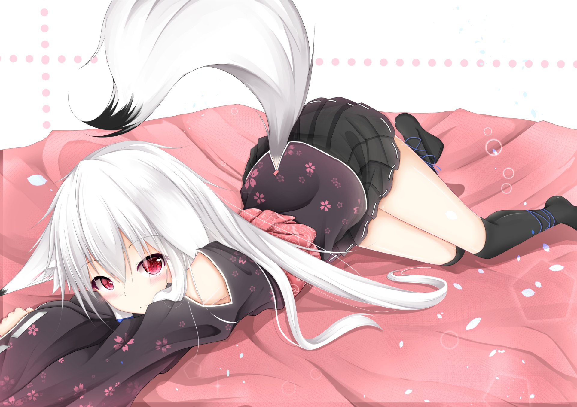 Kawaii white-haired fox girl by ほろまさ